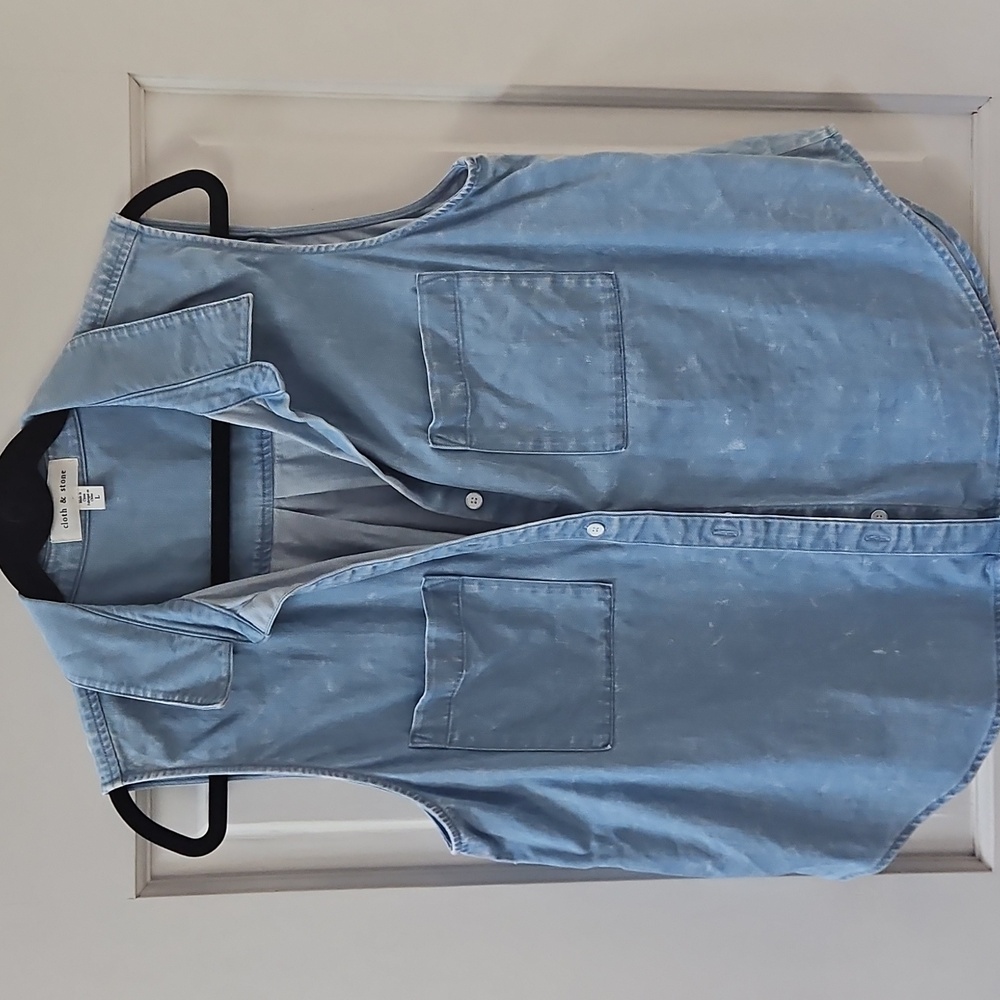 Cloth & Stone Denim Sleeveless Button-Up Shirt